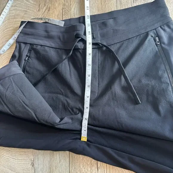 Athleta Headlands Hybrid Trek Mid Rise Jogger Black 10 486183 - Picture 9 of 10